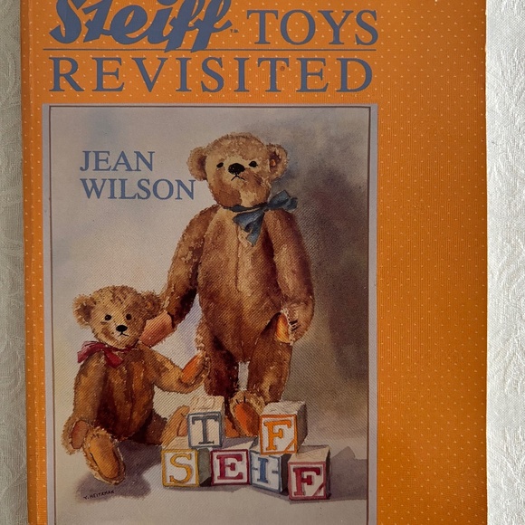 Steiff Toys Revisited by Jean Wilson Information & Price Guide - Picture 1 of 3